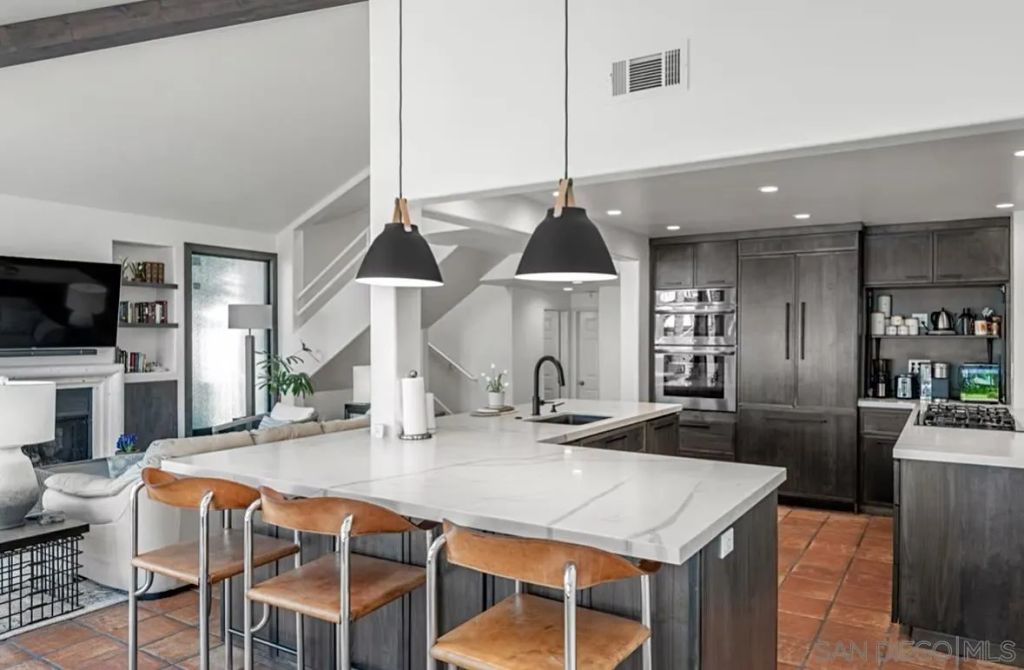 216 21st street, Del Mar, CA 92014