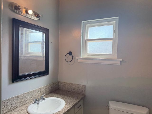 3322 E Lamona Avenue, Fresno, CA 93703