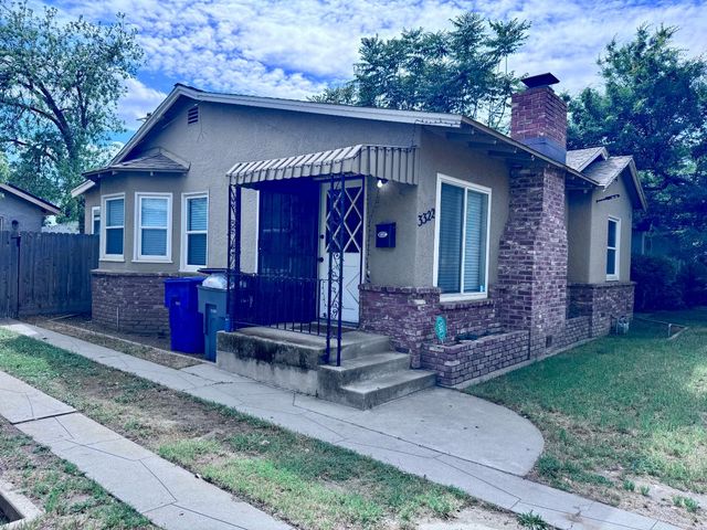 3322 E Lamona Avenue, Fresno, CA 93703