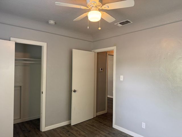 3322 E Lamona Avenue, Fresno, CA 93703