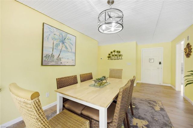 4820 SW 2nd PL, Cape Coral, FL 33914