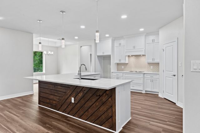 1616 Courtland Lane, Lindale, TX 75771