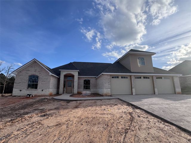 1616 Courtland Lane, Lindale, TX 75771