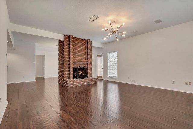 6 Green Slope Place, The Woodlands, TX 77381