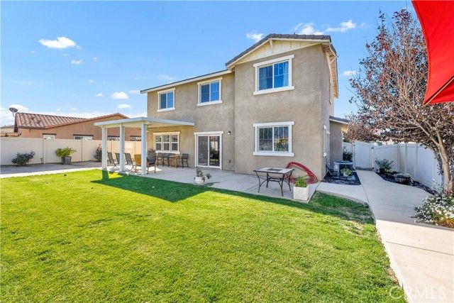 1665 Vibrant Gln, San Jacinto, CA 92582