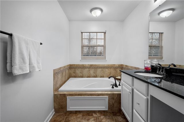 294 Maple Ridge Dr, Cecil, PA 15317