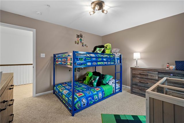 294 Maple Ridge Dr, Cecil, PA 15317