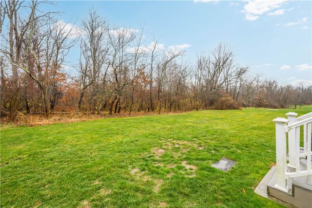 294 Maple Ridge Dr, Cecil, PA 15317