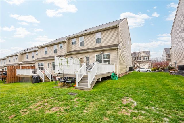 294 Maple Ridge Dr, Cecil, PA 15317