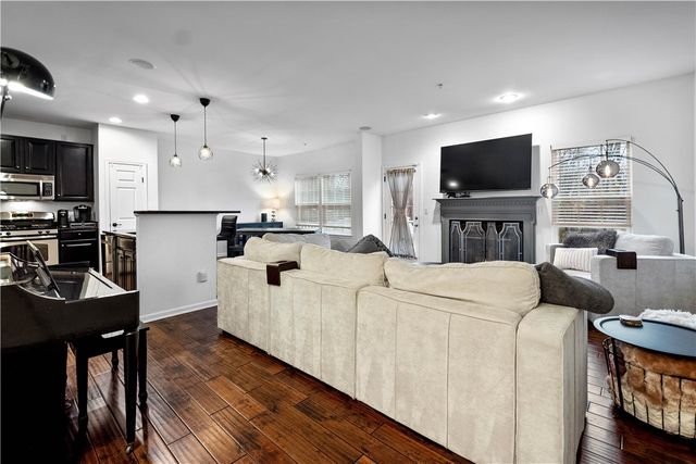 294 Maple Ridge Dr, Cecil, PA 15317