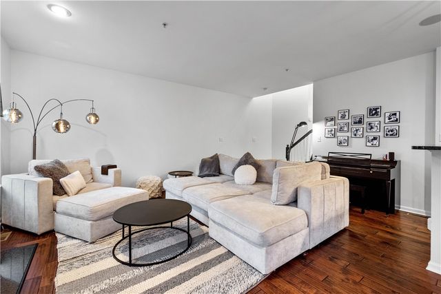 294 Maple Ridge Dr, Cecil, PA 15317