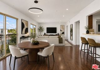 936 N Hudson Avenue 302, Los Angeles, CA 90038