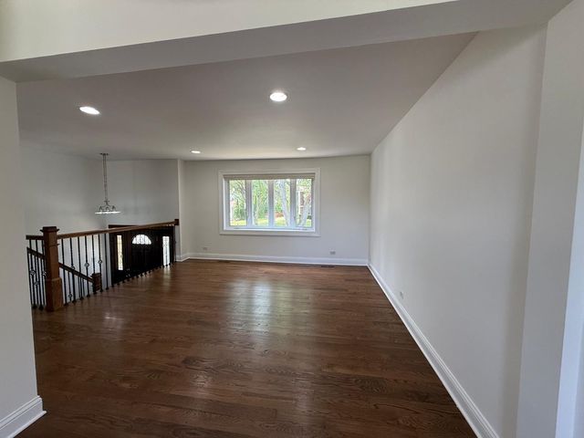 1230 Durham Drive, Wheaton, IL 60189