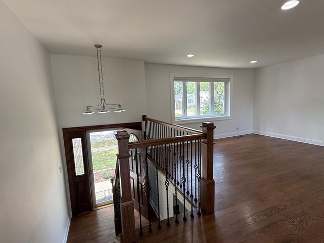 1230 Durham Drive, Wheaton, IL 60189
