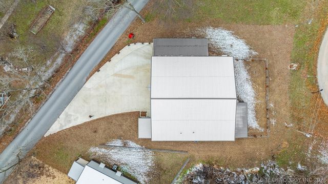 24936 S 611 Road, Grove, OK 74344