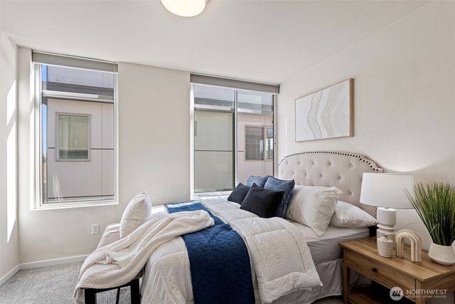 1827 NW 85th St, Seattle, WA 98117