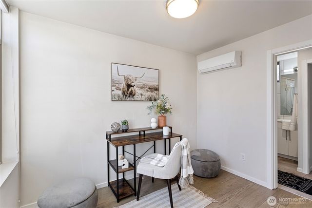 1827 NW 85th St, Seattle, WA 98117