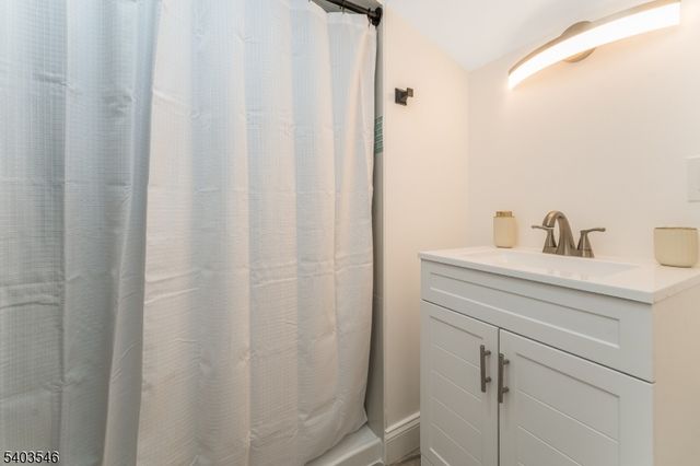 978 Rt523, Readington Twp., NJ 08822