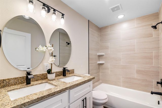 1206 S Victory Drive, Houston, TX 77088