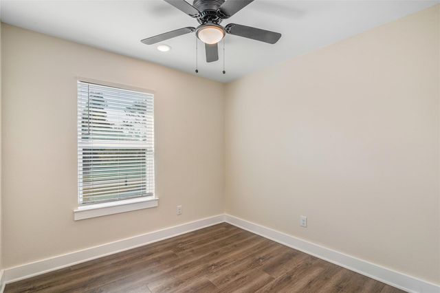 1206 S Victory Drive, Houston, TX 77088