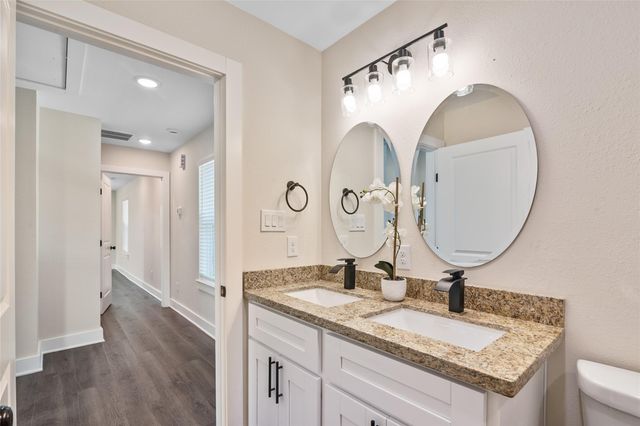 1206 S Victory Drive, Houston, TX 77088