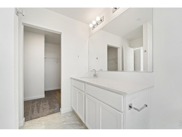 3852 Pinnacles Ct, Evans, CO 80620