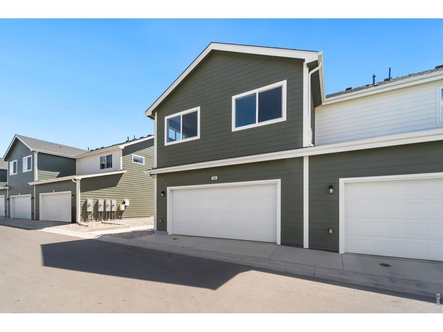 3852 Pinnacles Ct, Evans, CO 80620