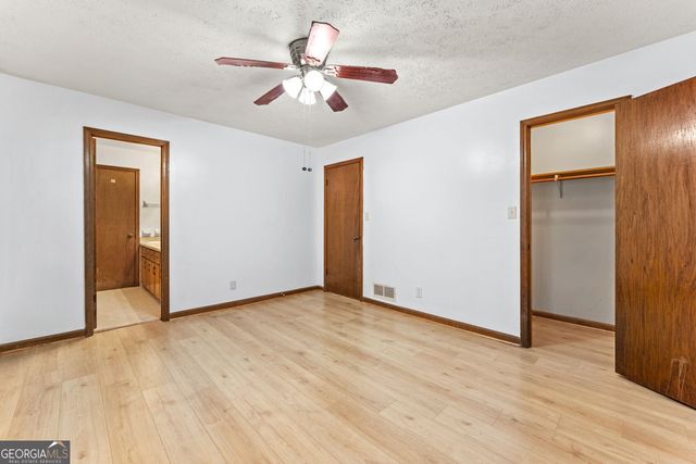 212 Farmbrook Parkway E, Stockbridge, GA 30281