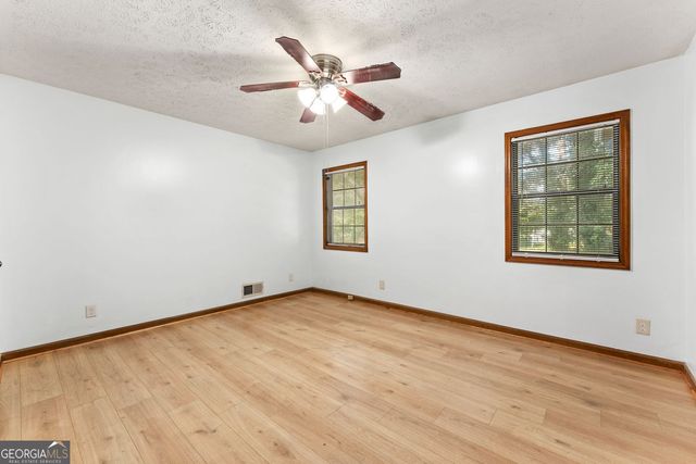 212 Farmbrook Parkway E, Stockbridge, GA 30281