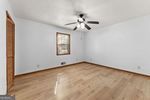 212 Farmbrook Parkway E, Stockbridge, GA 30281