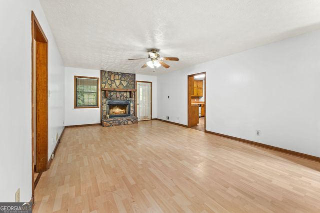212 Farmbrook Parkway E, Stockbridge, GA 30281