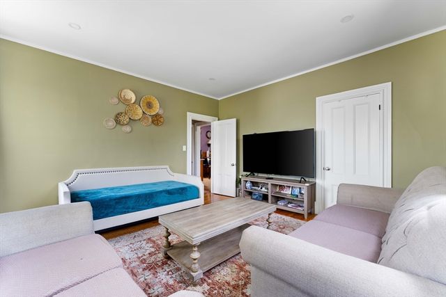 91 Dudley St, Medford, MA 02155