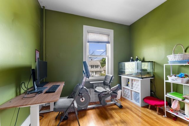 91 Dudley St, Medford, MA 02155