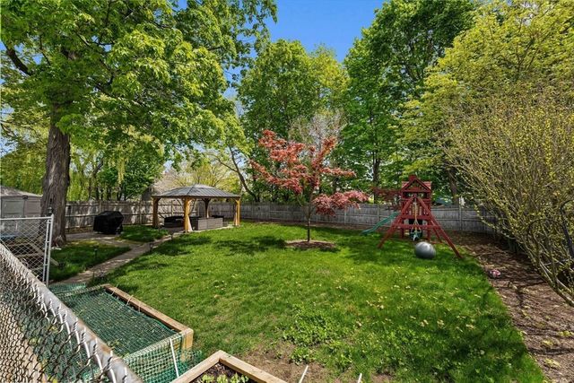 91 Dudley St, Medford, MA 02155