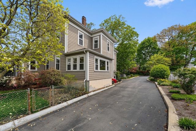 91 Dudley St, Medford, MA 02155