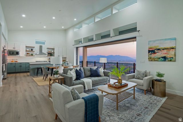 640 S MILLER AVE, North Salt Lake, UT 84054