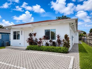 3027 NW 23rd Ave 2, Miami, FL 33142