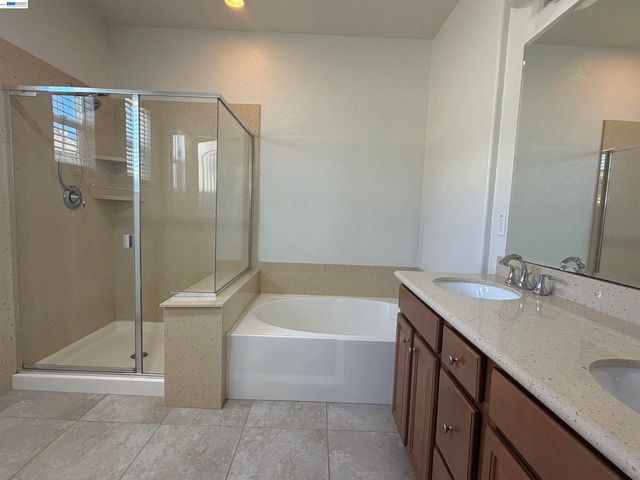 277 W Saint Francis Ave, Mountain House, CA 95391
