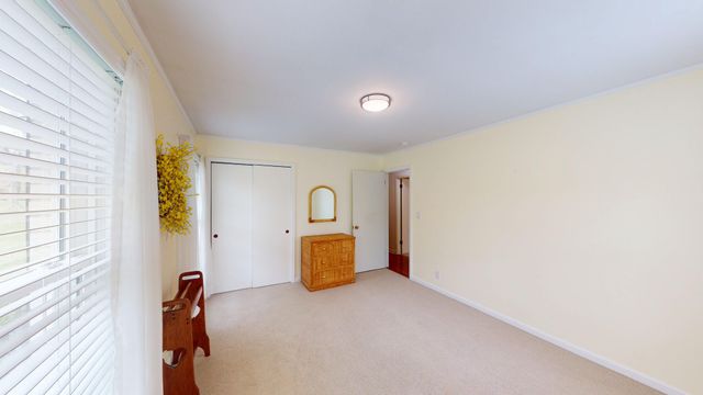 1100 Brentwood St, Paris, TN 38242