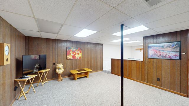 1100 Brentwood St, Paris, TN 38242