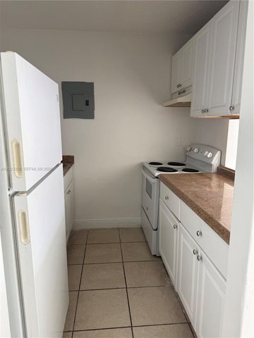 4495 NW 9th St 105, Miami, FL 33126
