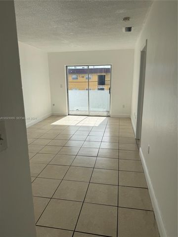 4495 NW 9th St 105, Miami, FL 33126