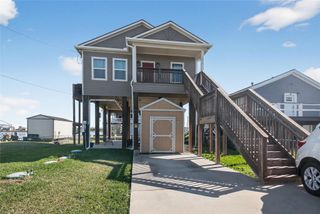 7017 Delesandri Drive, Hitchcock, TX 77563