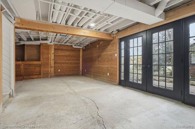 23460 Coventry Woods Lane, Southfield, MI 48034