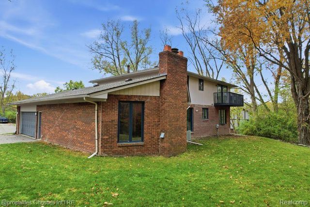 23460 Coventry Woods Lane, Southfield, MI 48034