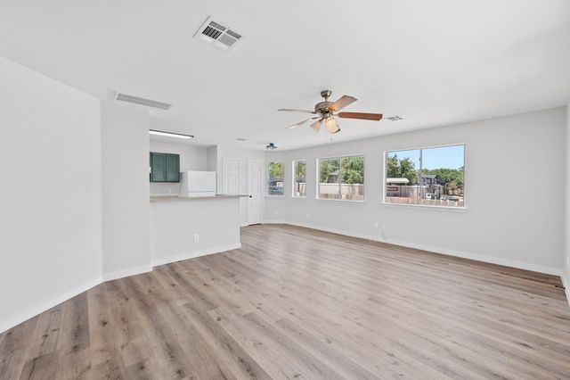 107 Cedargrove, San Marcos, TX 78666
