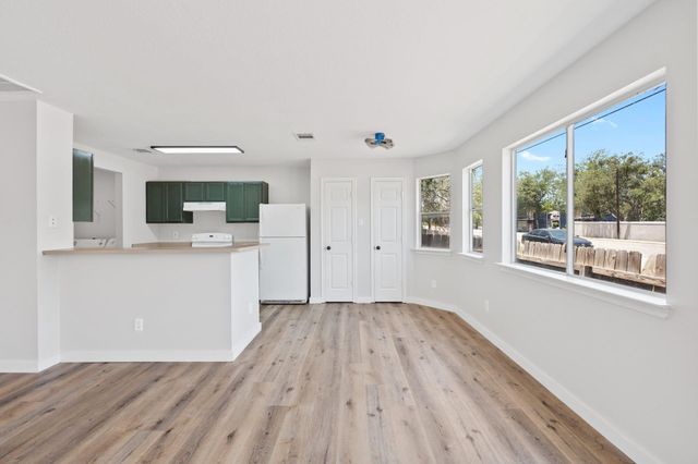 107 Cedargrove, San Marcos, TX 78666