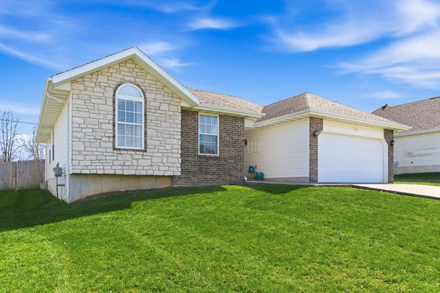 982 S Redwood Street, Nixa, MO 65714