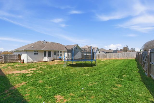 982 S Redwood Street, Nixa, MO 65714