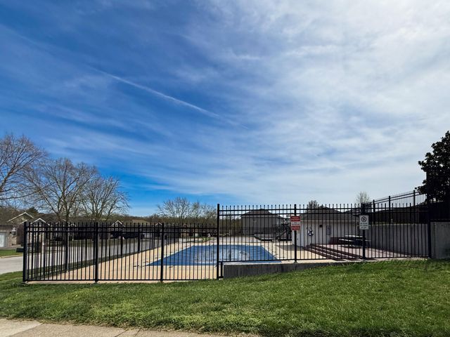 982 S Redwood Street, Nixa, MO 65714